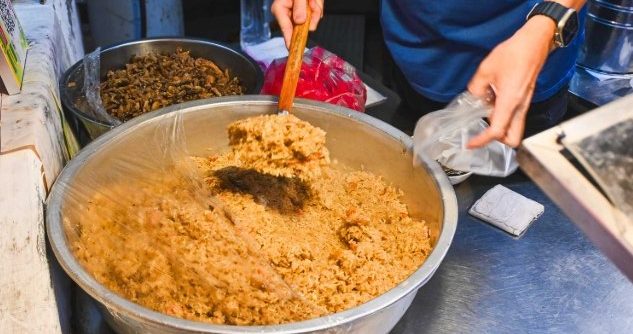 向上市場美食