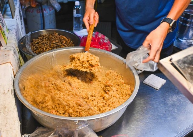 向上市場美食