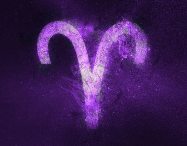 雙子女牡羊男配對全解析：性格、愛情與相處秘訣