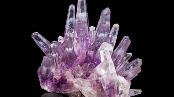 水晶是什麼石頭？