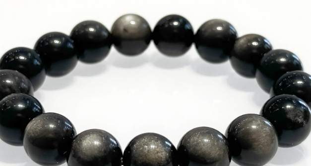 什麼顏色的水晶防小人？